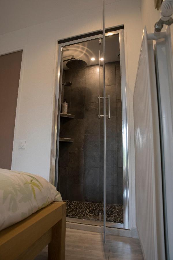 Agreable Logement Independant Avec Veranda Vienne  Ngoại thất bức ảnh